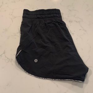 Reversible lululemon shorts size 6